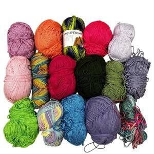 Bundle of Yarn - 16 Skeins